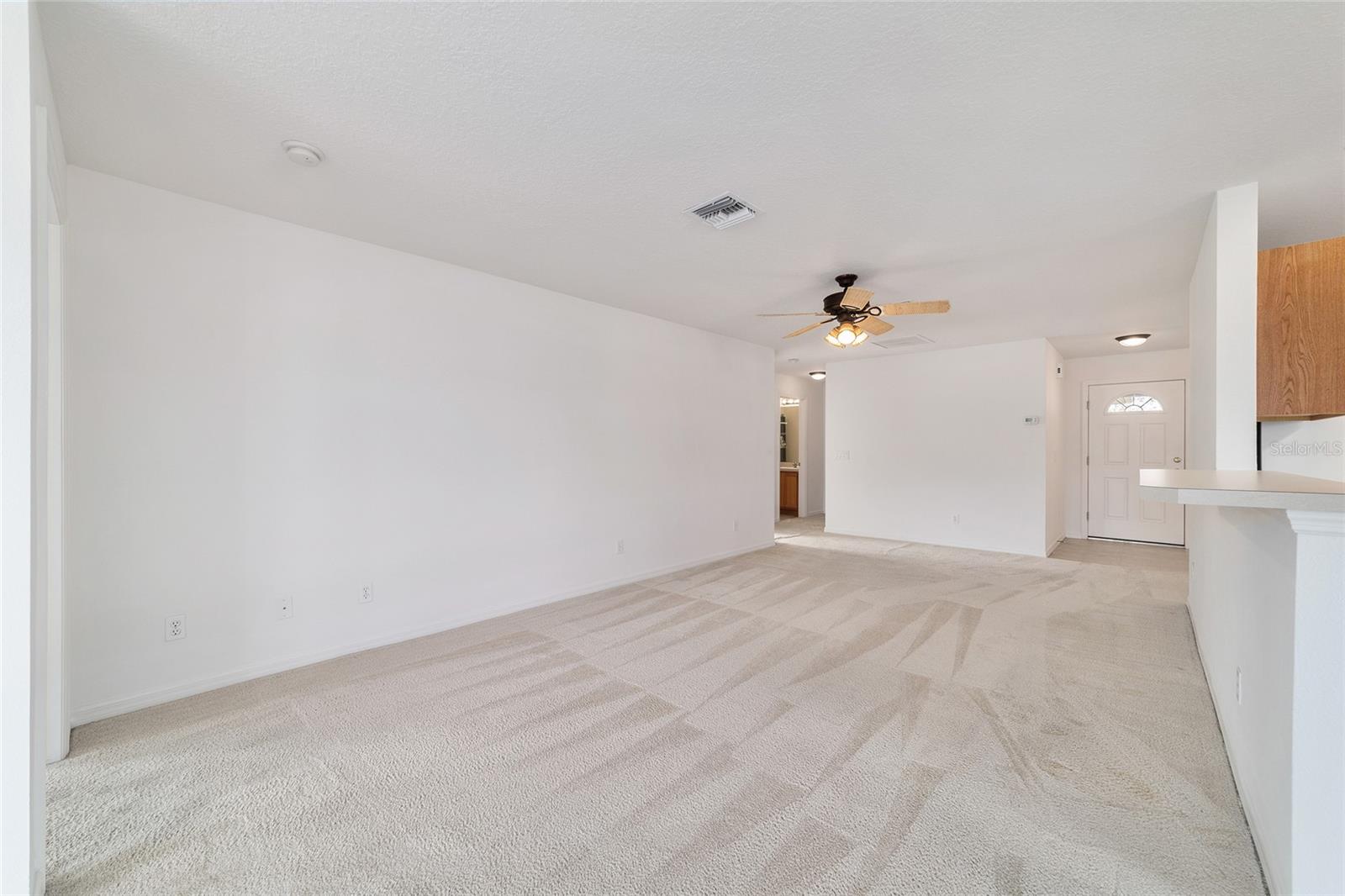 ON TOP OF THE WORLD - Residential