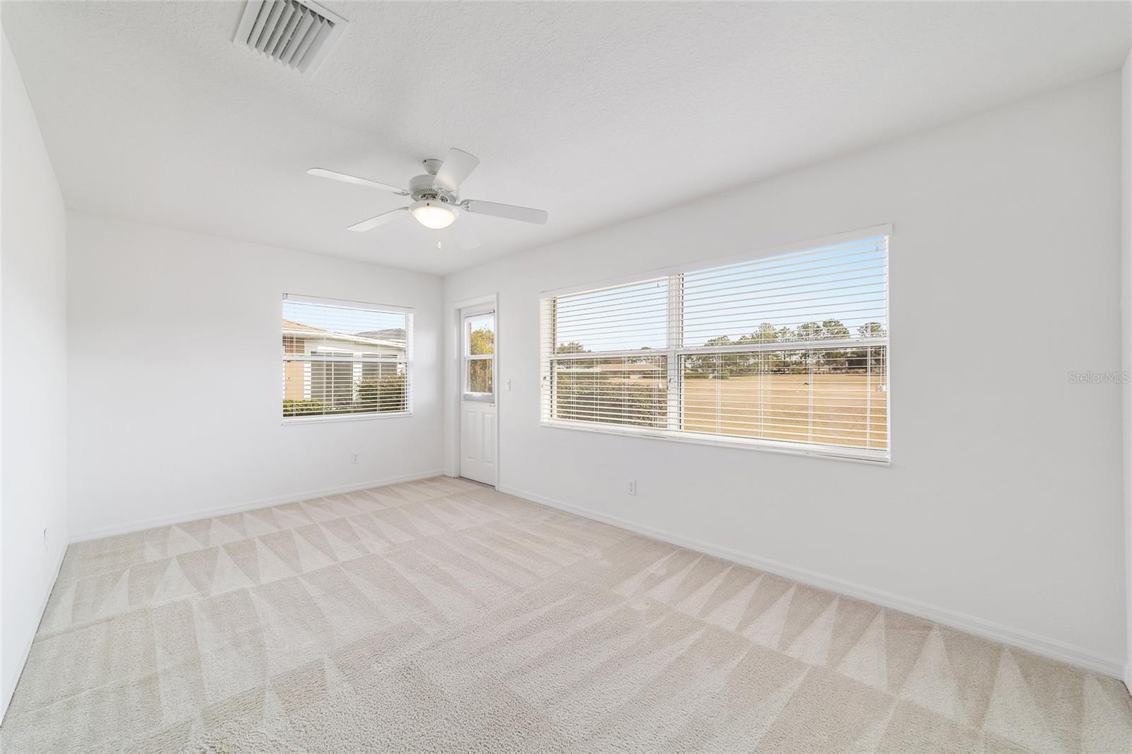 ON TOP OF THE WORLD - Residential