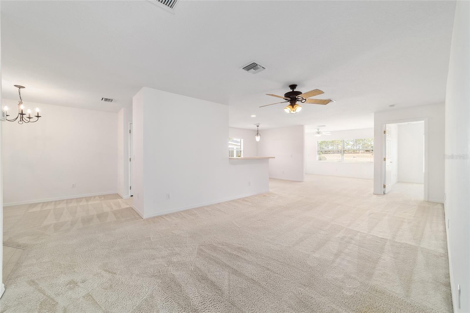 ON TOP OF THE WORLD - Residential