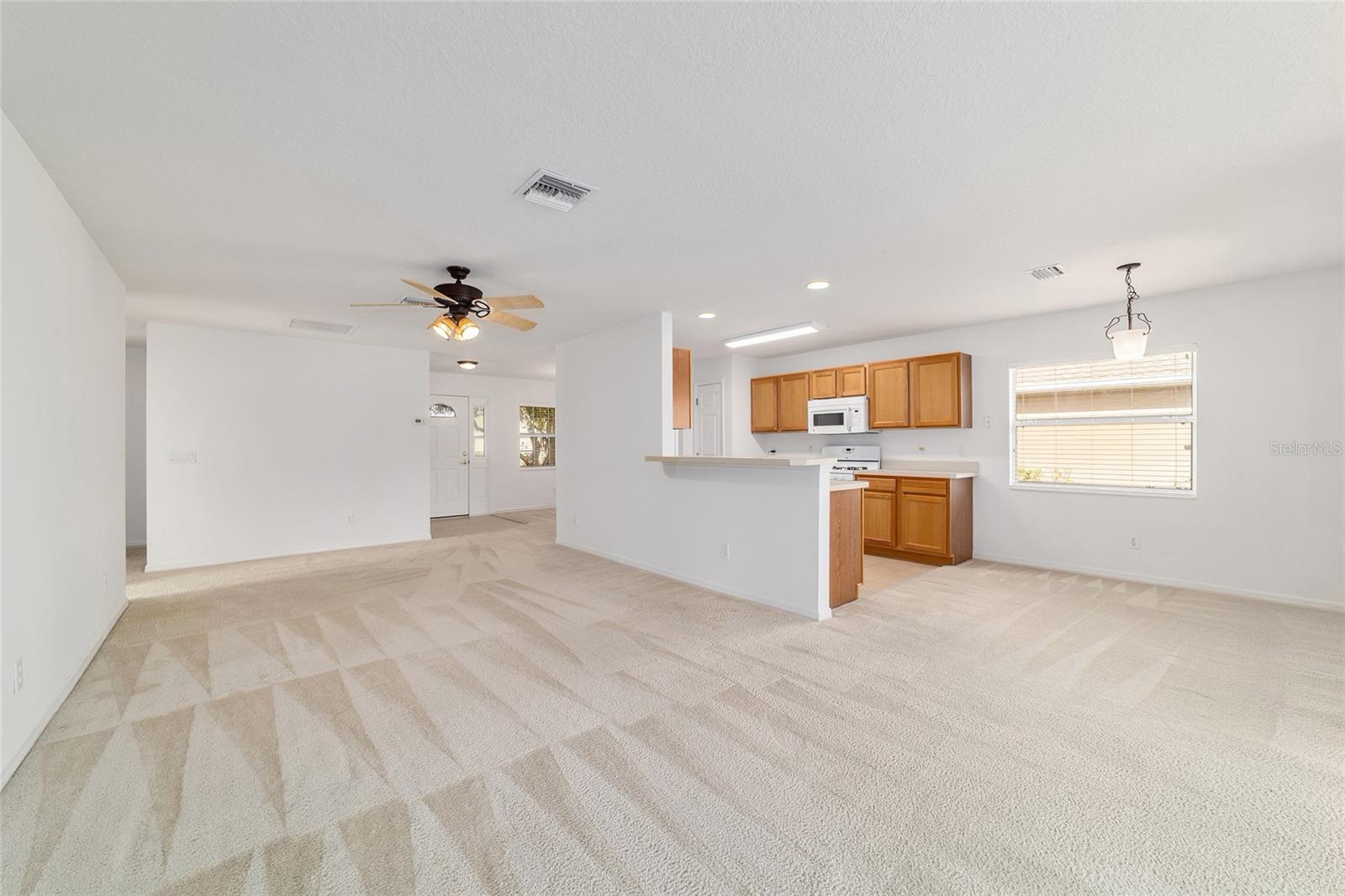 ON TOP OF THE WORLD - Residential