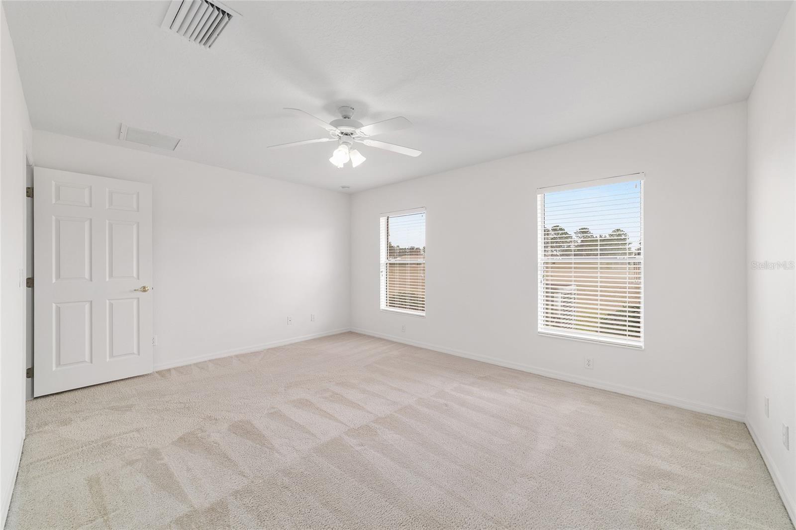 ON TOP OF THE WORLD - Residential