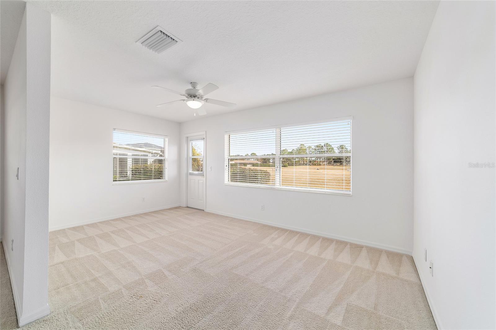 ON TOP OF THE WORLD - Residential