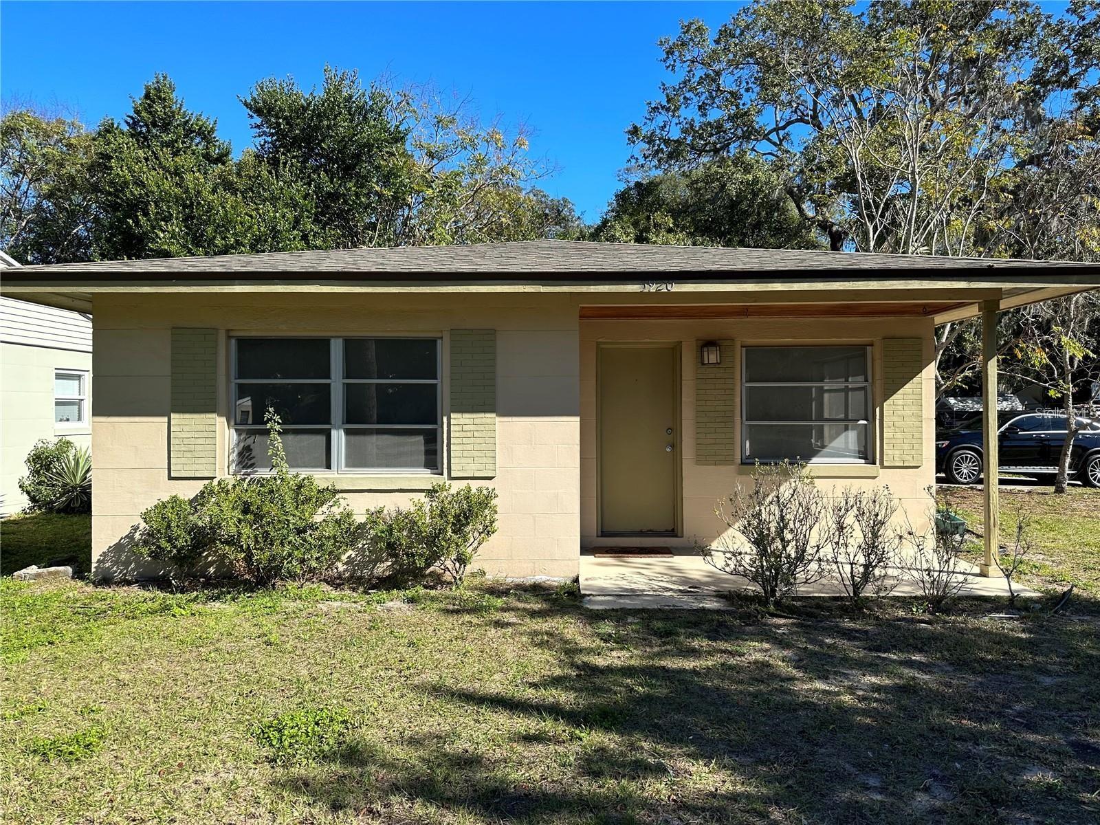 FANTASTIC LOCATION!! AVAILABLE OCTOBER 1
Watch the parade from your front door! Sweet home waiting for you! Easy walk to downtown activities!
Great back yard, fenced - small dog or cat ok with pet deposit and approval
Terrazzo floors for easy clean up
back ground ck, tenant application, rental history preferred