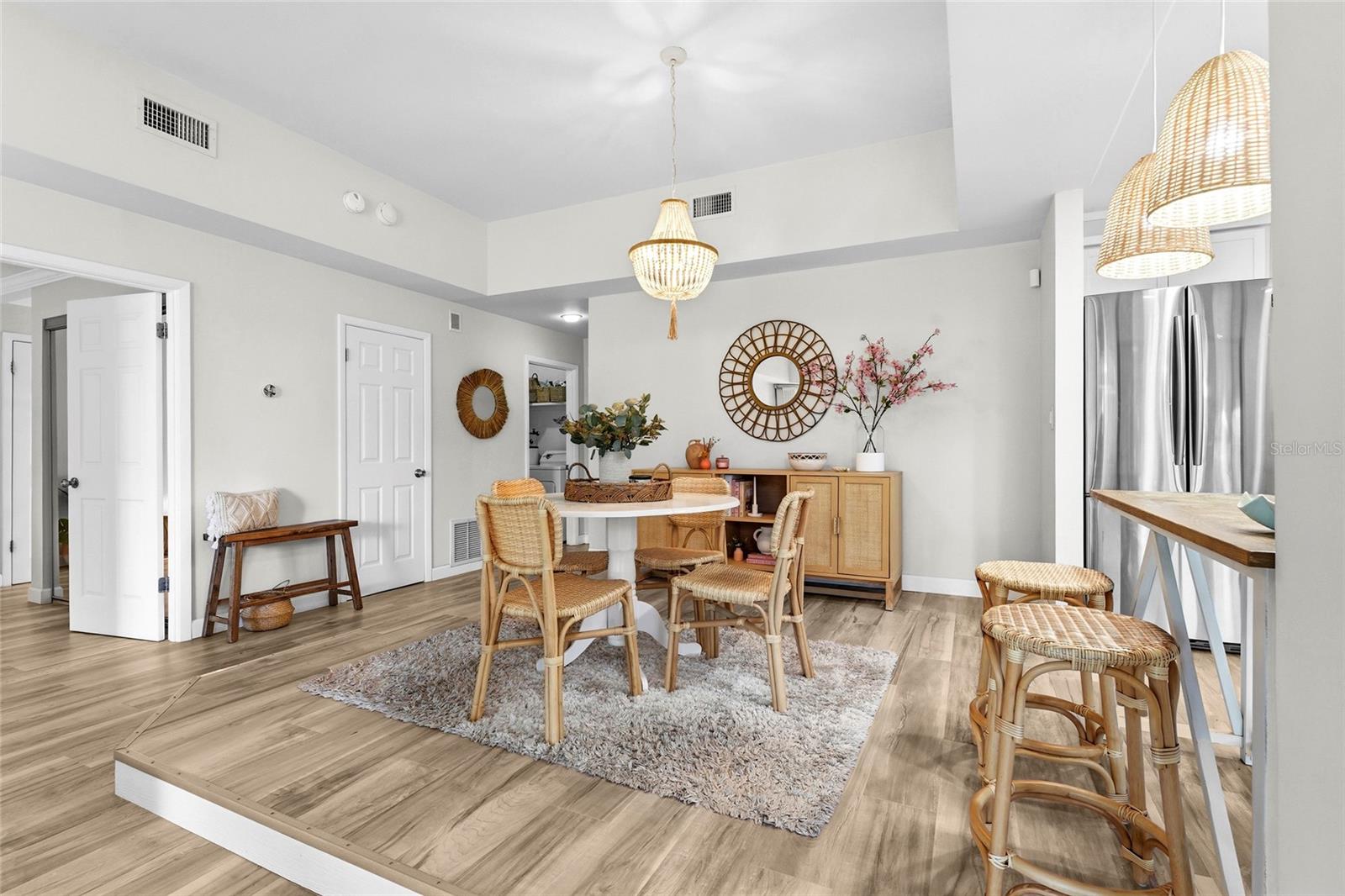 2383 LAKESIDE MEWS D3