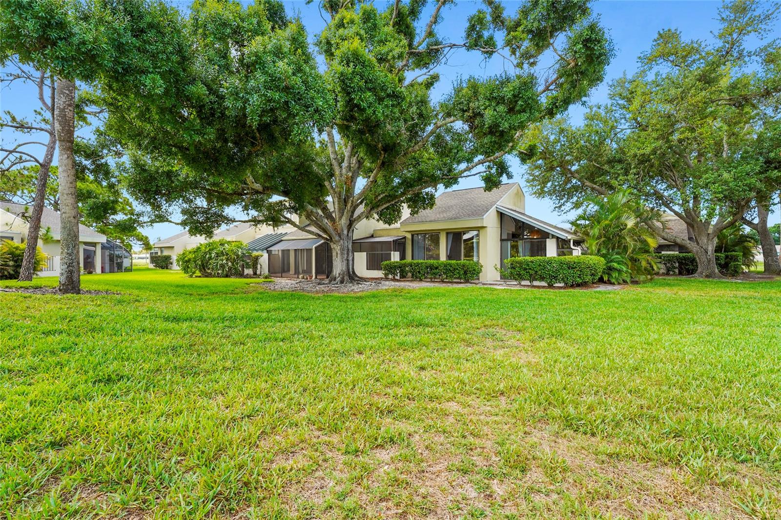 MEADOWLAKE I - Residential