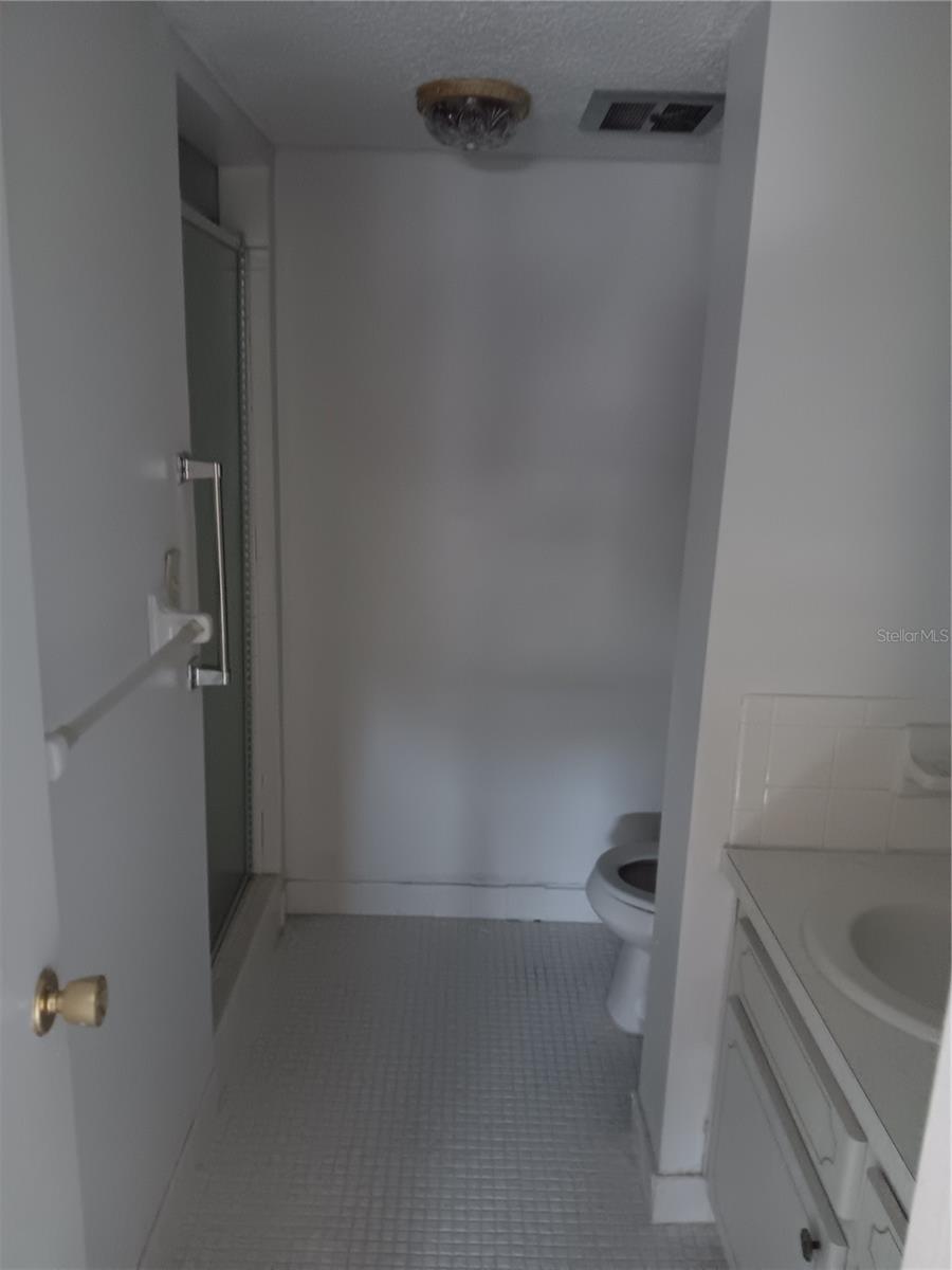 PARADISE SHORES - Residential