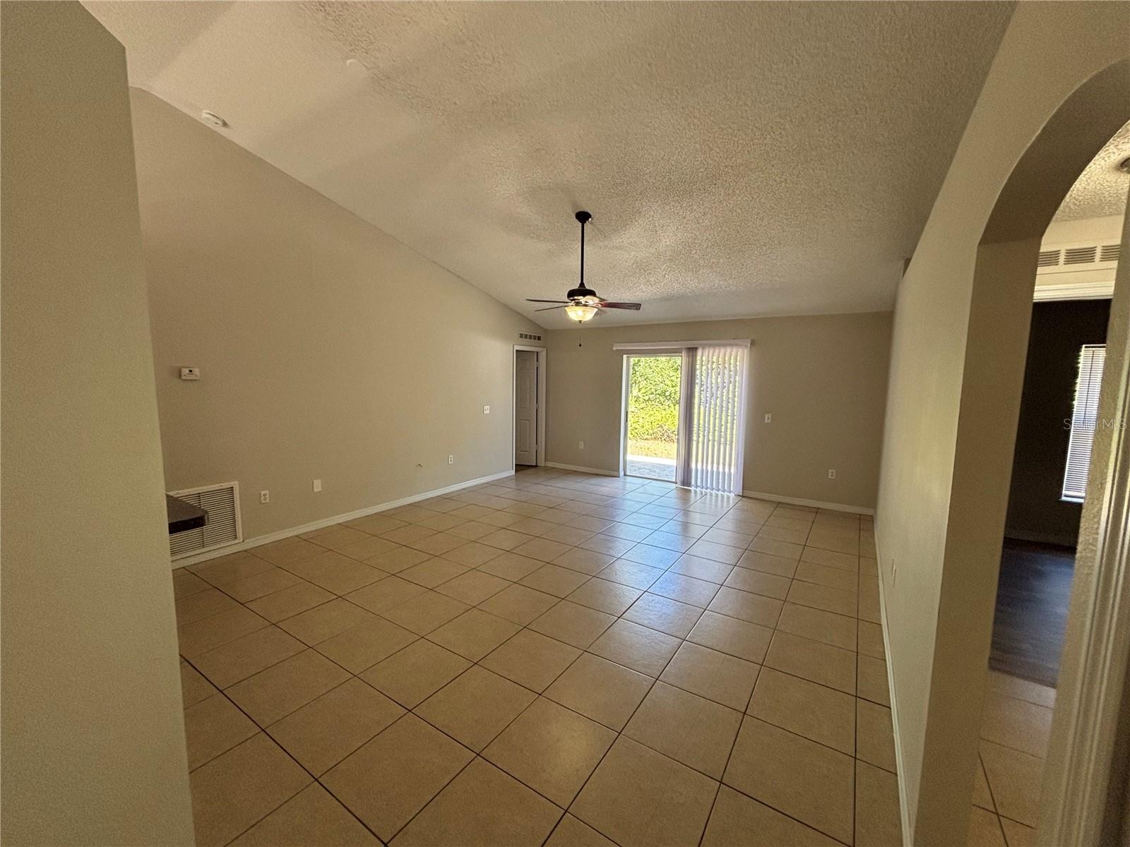 DELTONA LAKES UNIT 36 - Residential Lease