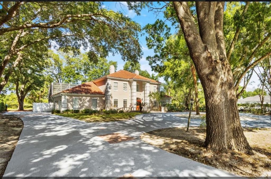 Photo of 3302 Butler Bay Drive N, Windermere, FL 34786 (MLS # O6371540)