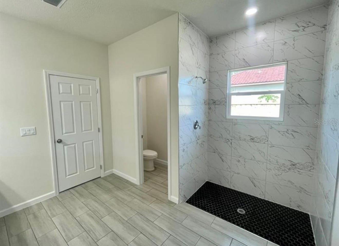 MARION OAKS UN 05 - Residential Lease