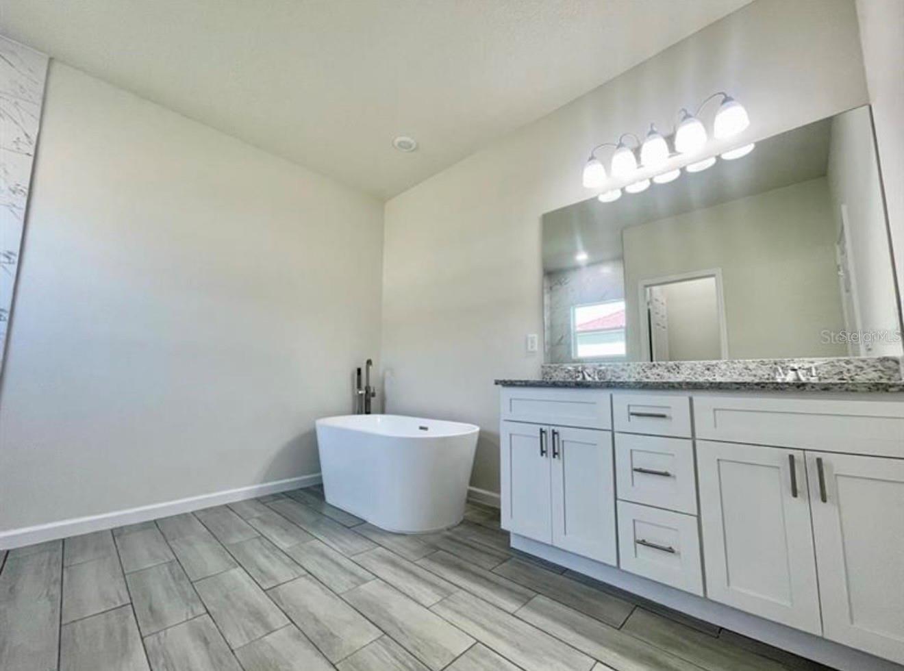 MARION OAKS UN 05 - Residential Lease