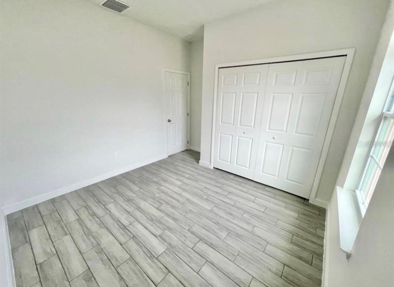 MARION OAKS UN 05 - Residential Lease