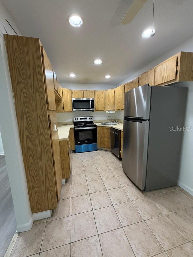 PINE RIDGE CLUB VILLAGE 1 PH 6 - Residential Lease