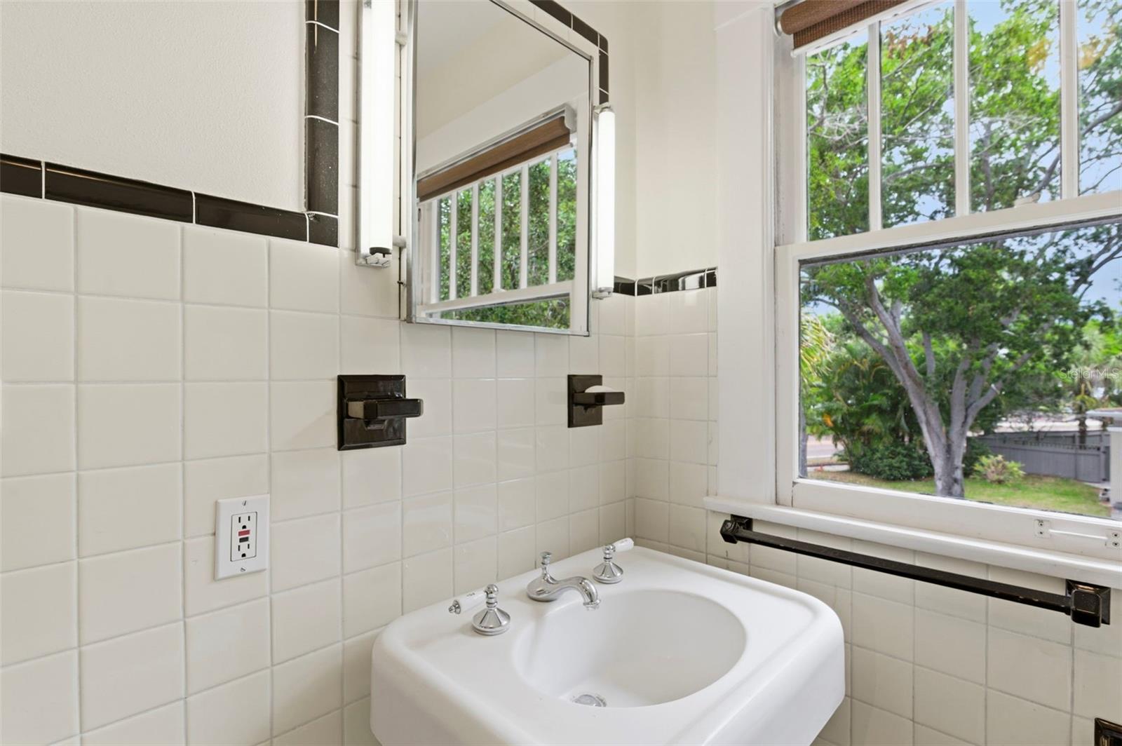 SNELL & HAMLETTS NORTH SHORE ADD - Residential