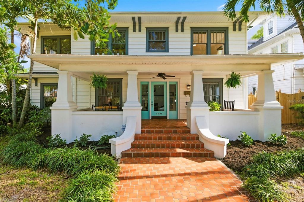 Photo of 816 16th Avenue NE, St Petersburg, FL 33704 (MLS # TB8496090)