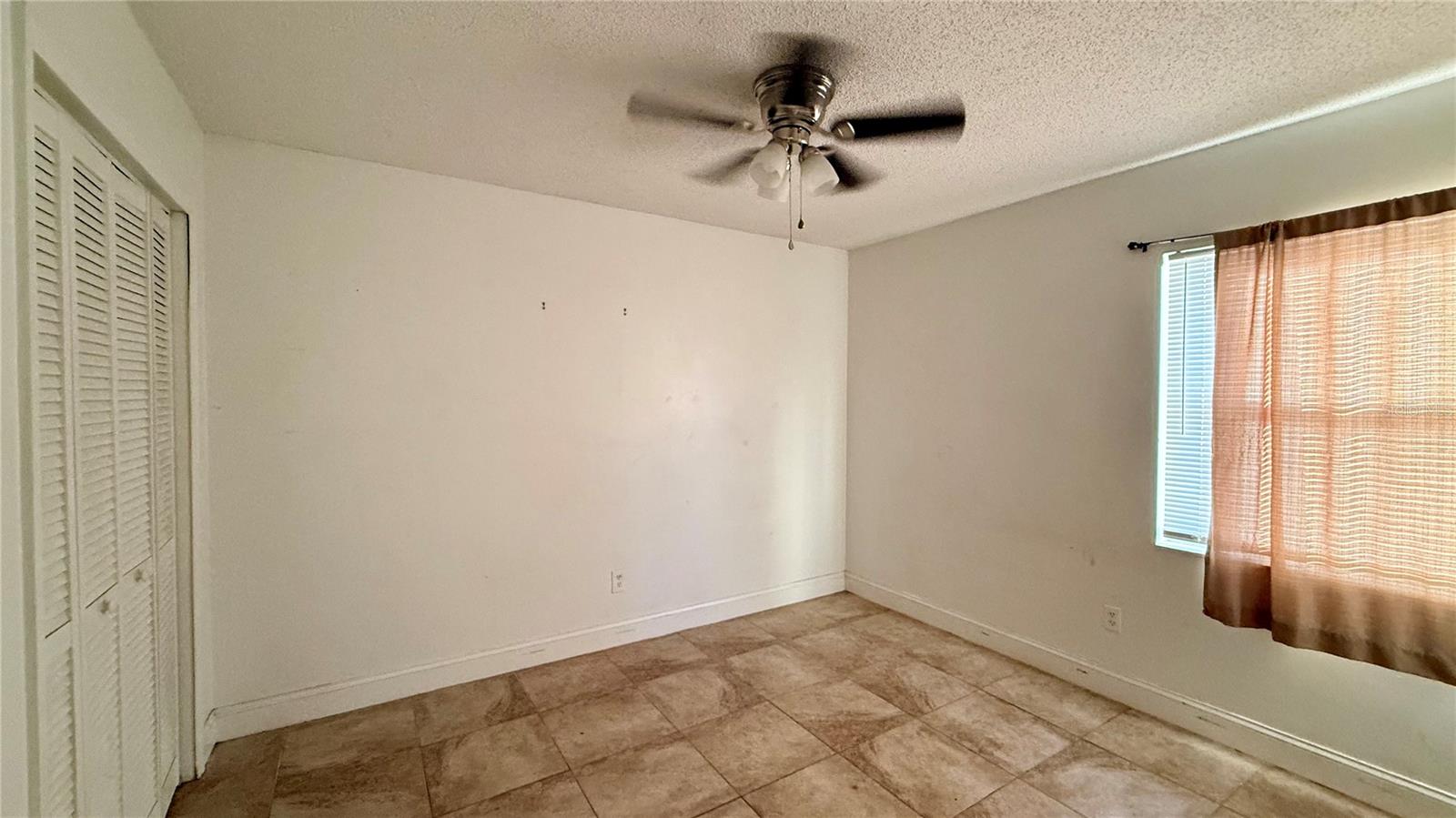 BVL UNIT 6 1ST ADD - Residential Lease