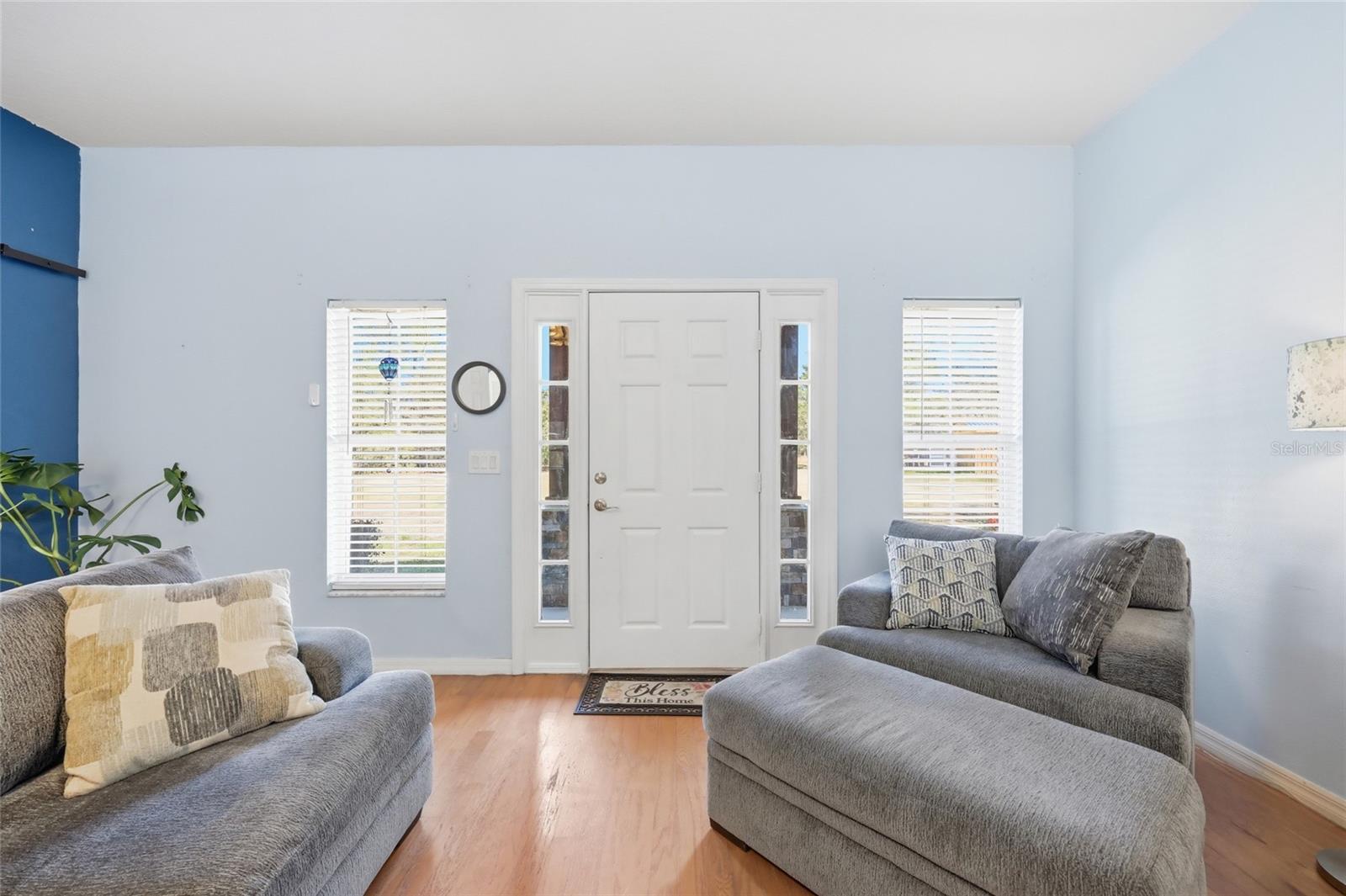 SORRENTO SHORES - Residential