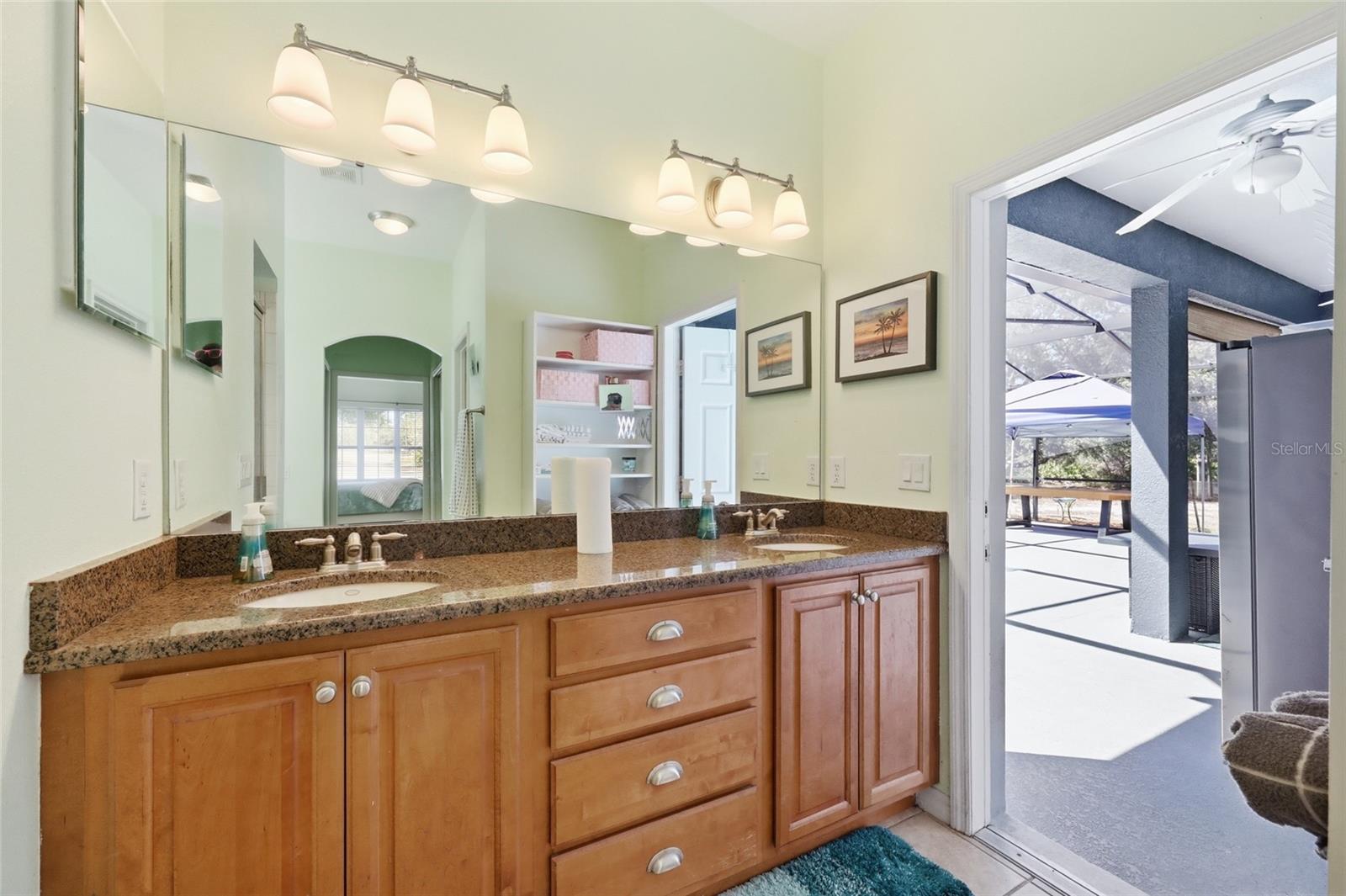 SORRENTO SHORES - Residential