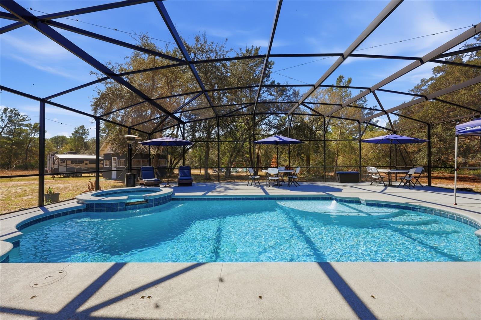 SORRENTO SHORES - Residential