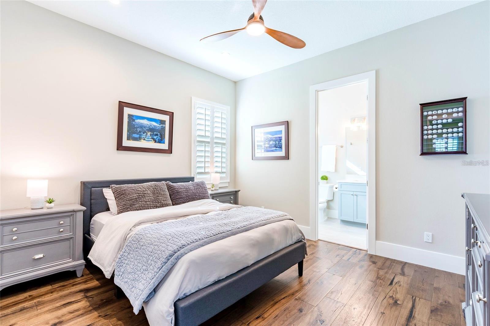 SANCTUARY COVE - Residential