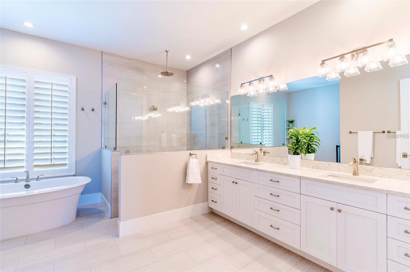 SANCTUARY COVE - Residential