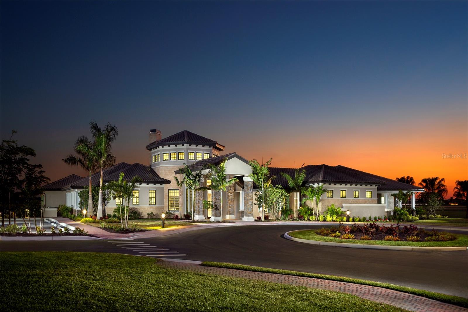 SANCTUARY COVE - Residential