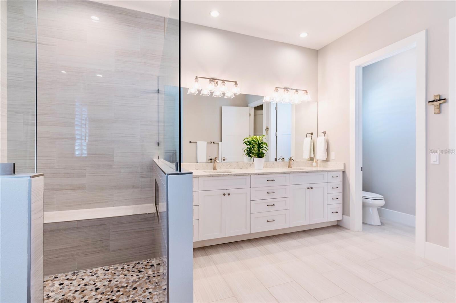 SANCTUARY COVE - Residential