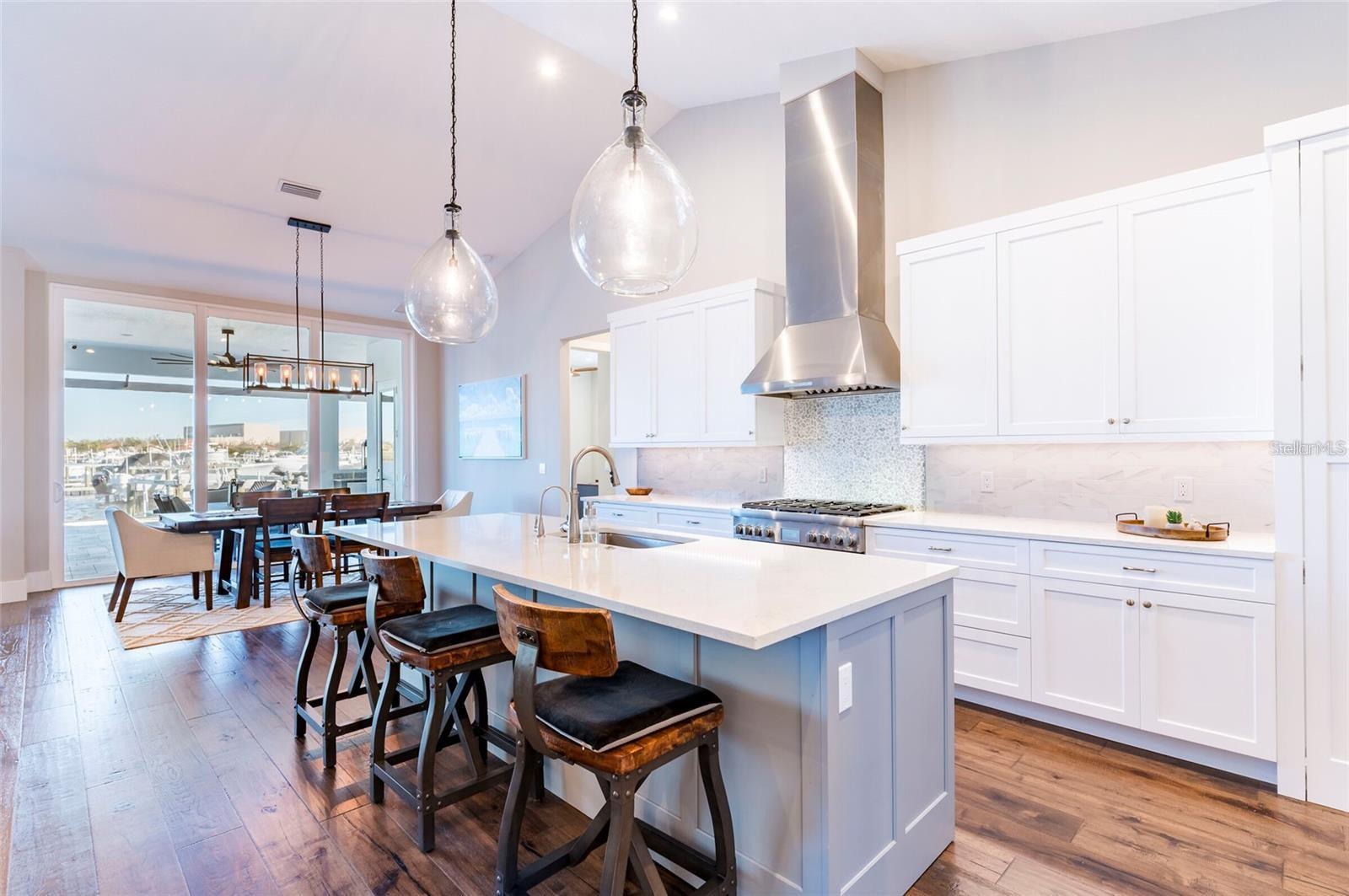SANCTUARY COVE - Residential