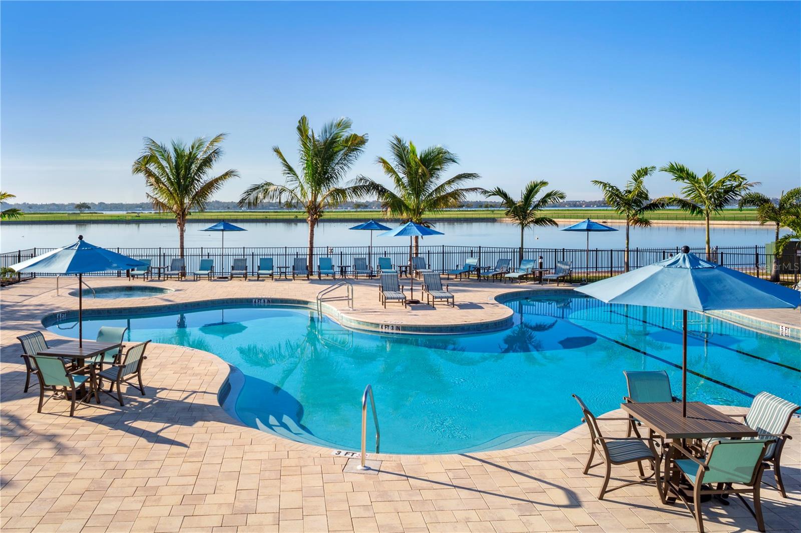 SANCTUARY COVE - Residential