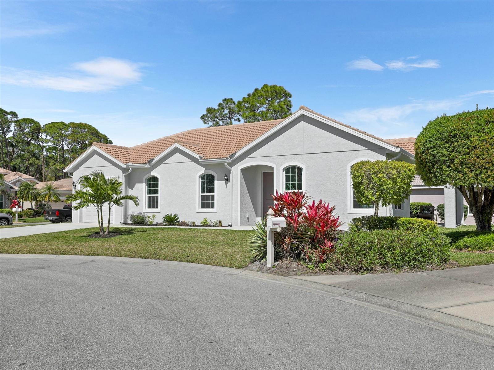 2128 WAWEEP COURT