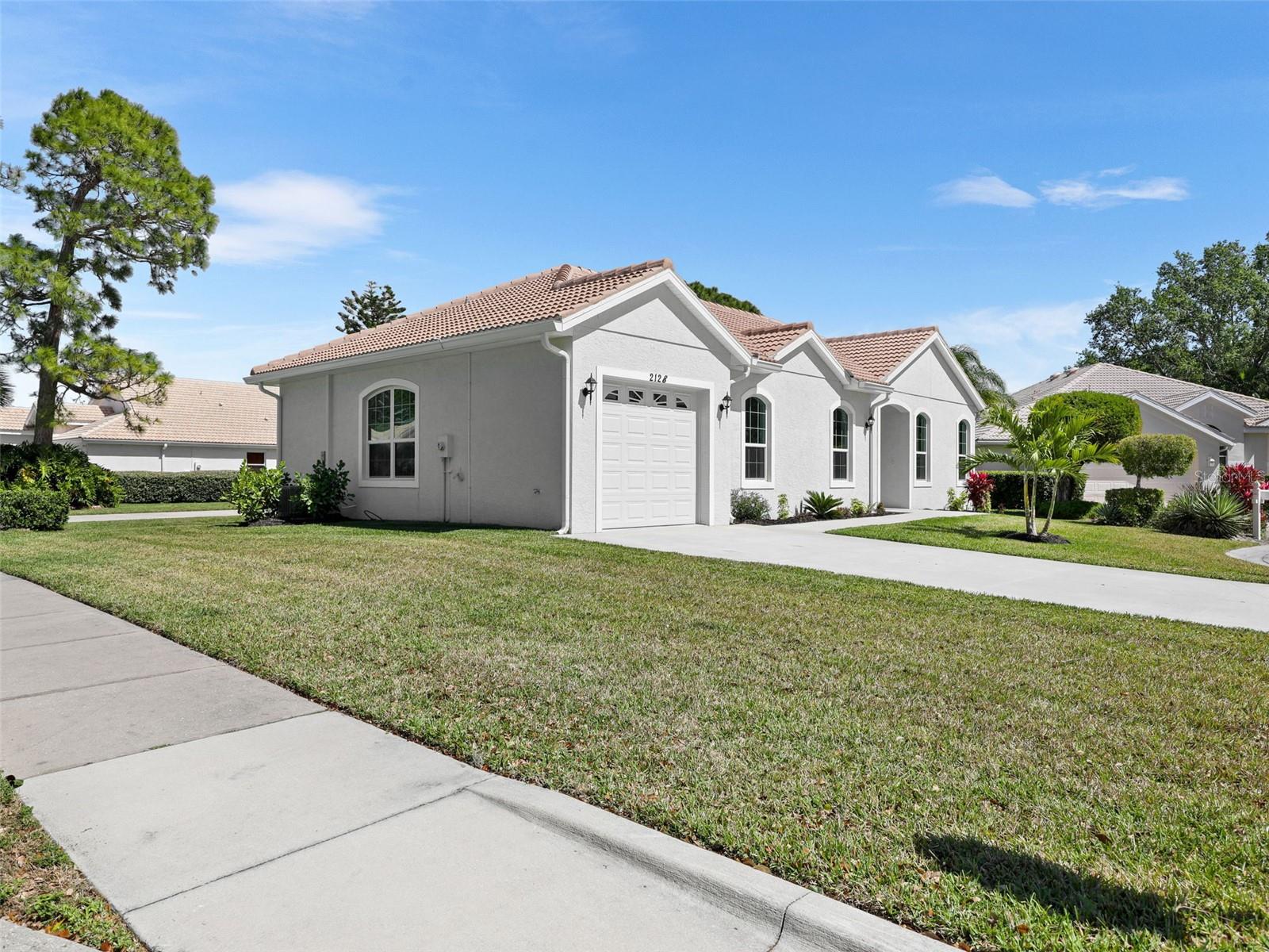 2128 WAWEEP COURT