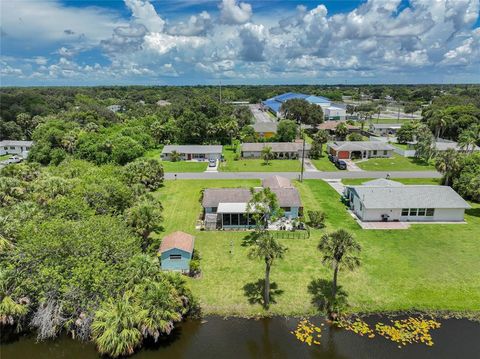 A home in PORT CHARLOTTE