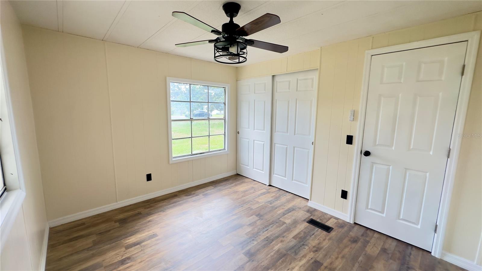 SILVER SPGS VILLAGE - Residential