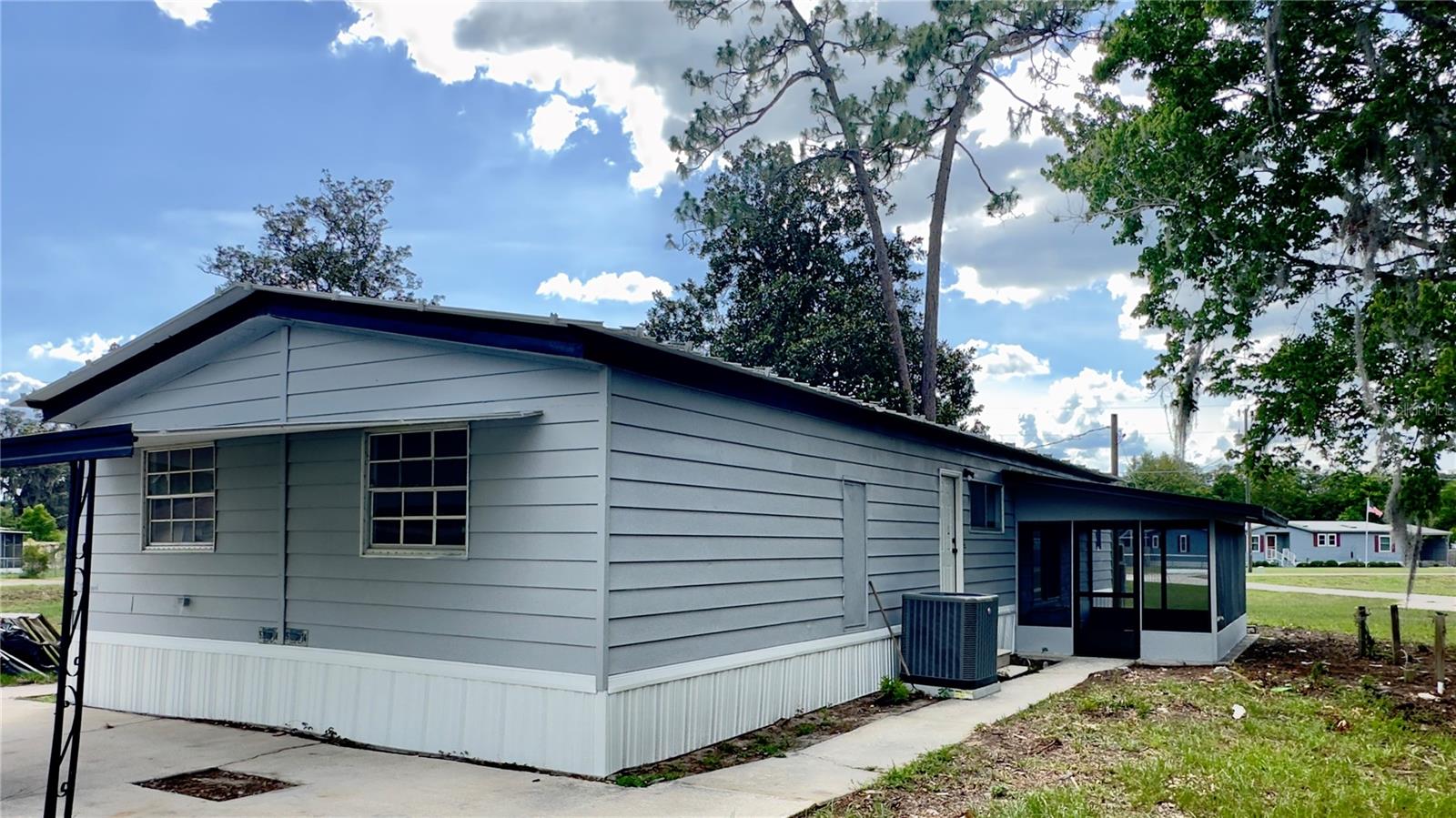 SILVER SPGS VILLAGE - Residential