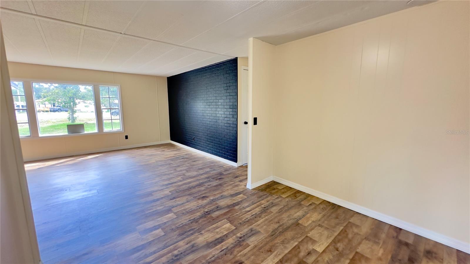 SILVER SPGS VILLAGE - Residential