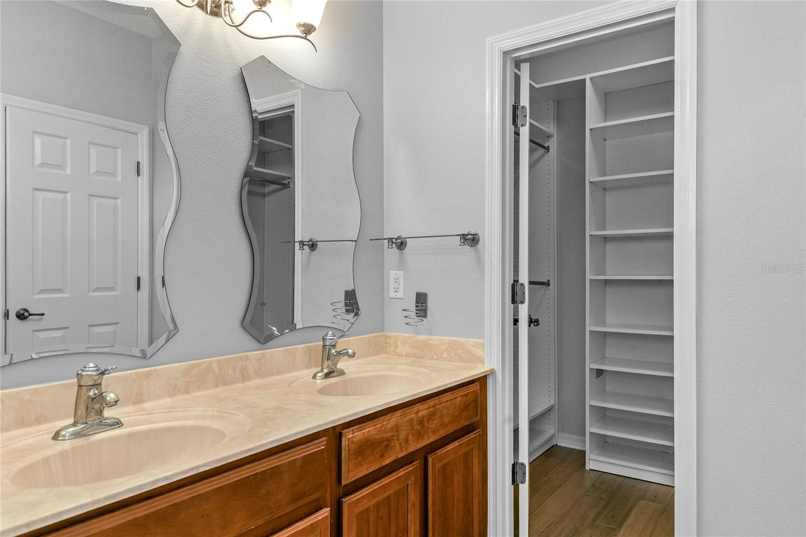 BALDWIN PARK 6 - Residential Lease