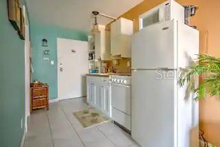 BEACH CLUB CONDO MOTEL - Residential Lease