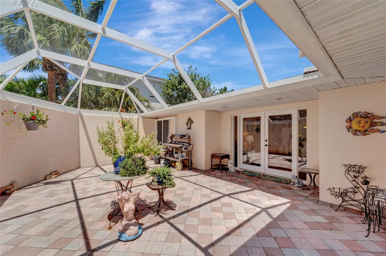 SARASOTA BEACH - Residential