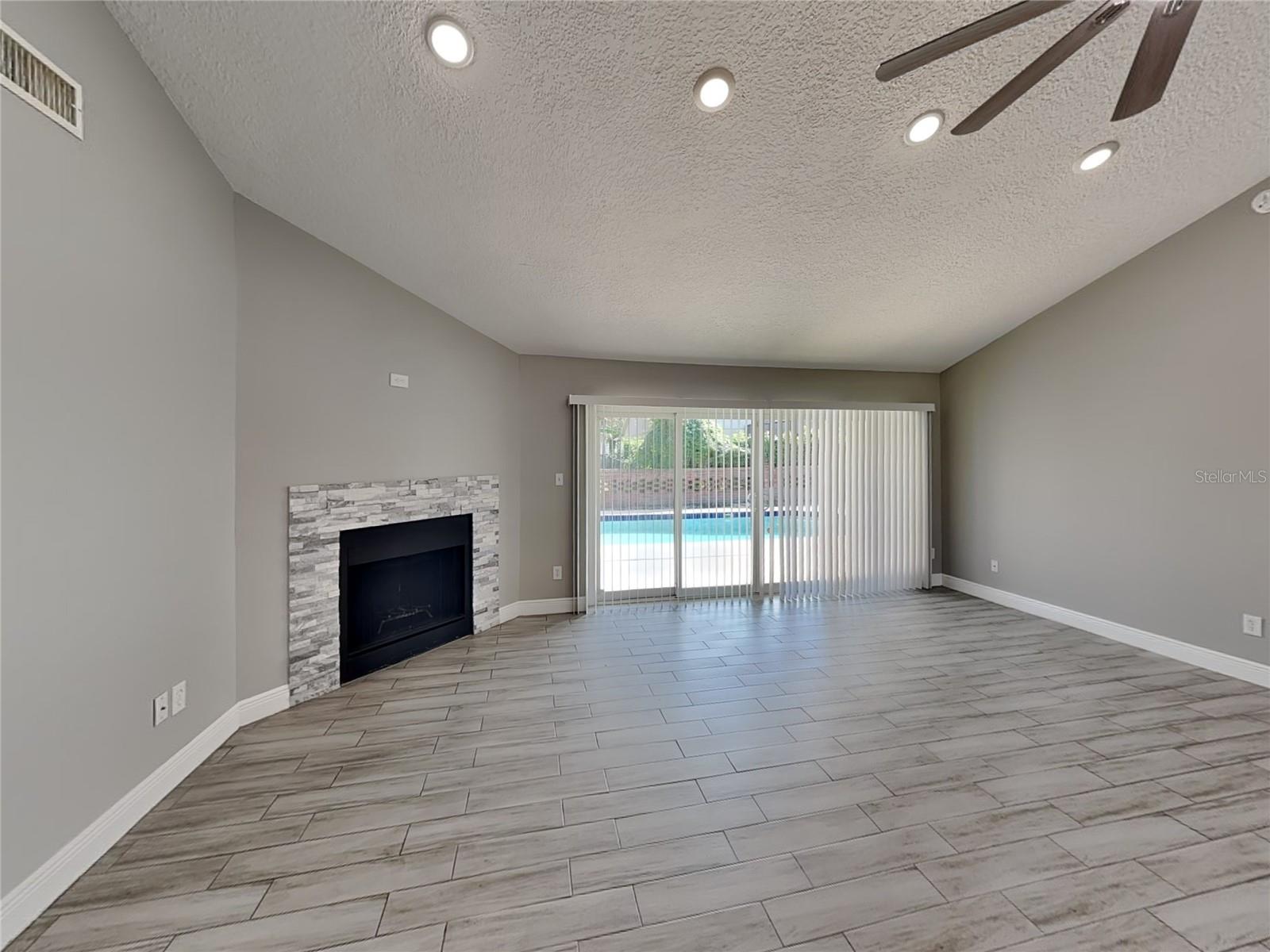 DEER RUN UNIT 10 - Residential Lease