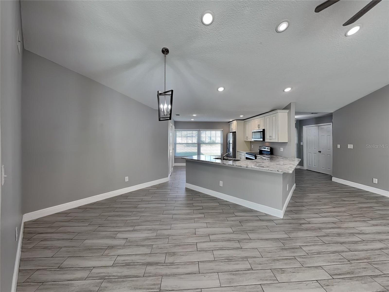 DEER RUN UNIT 10 - Residential Lease