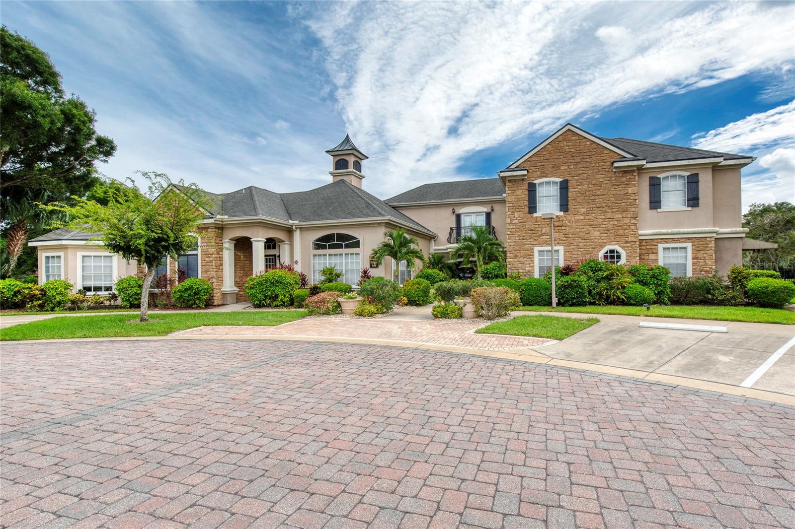 VILLAGGIO ON LAKES - Residential