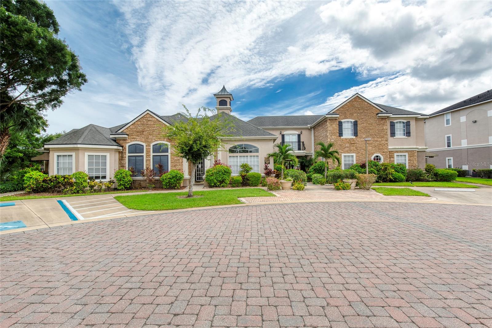 VILLAGGIO ON LAKES - Residential