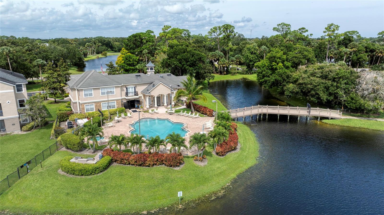 VILLAGGIO ON LAKES - Residential