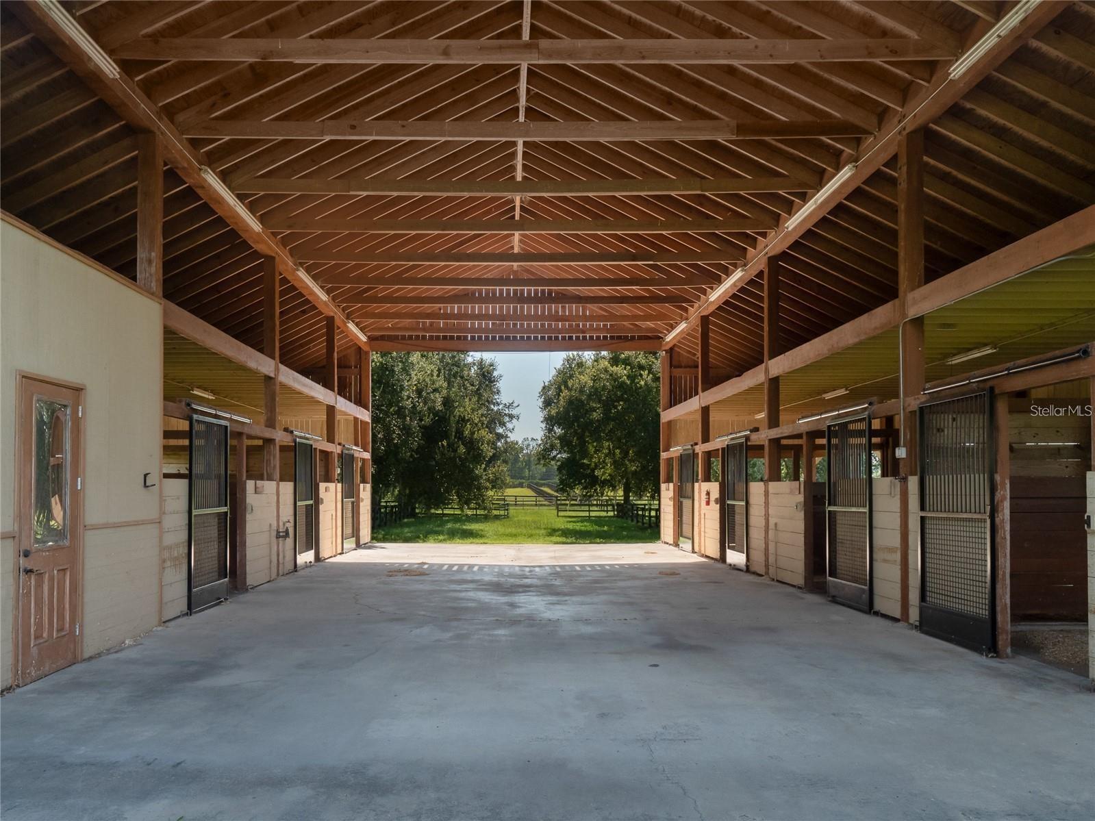 SADDLEBROOK EQUESTRIAN PARK - Residential
