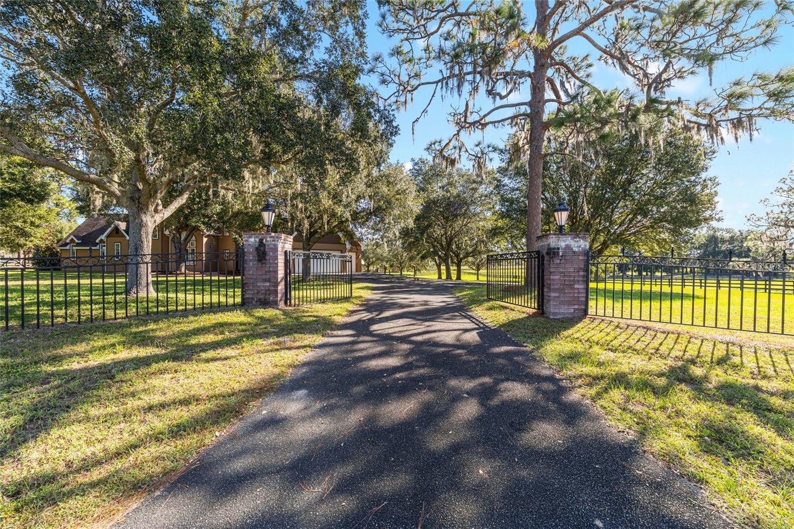 SADDLEBROOK EQUESTRIAN PARK - Residential
