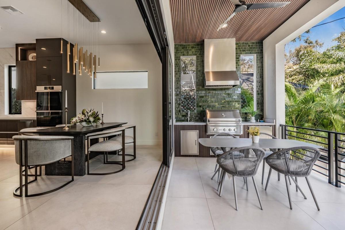 212 S RENELLIE DRIVE