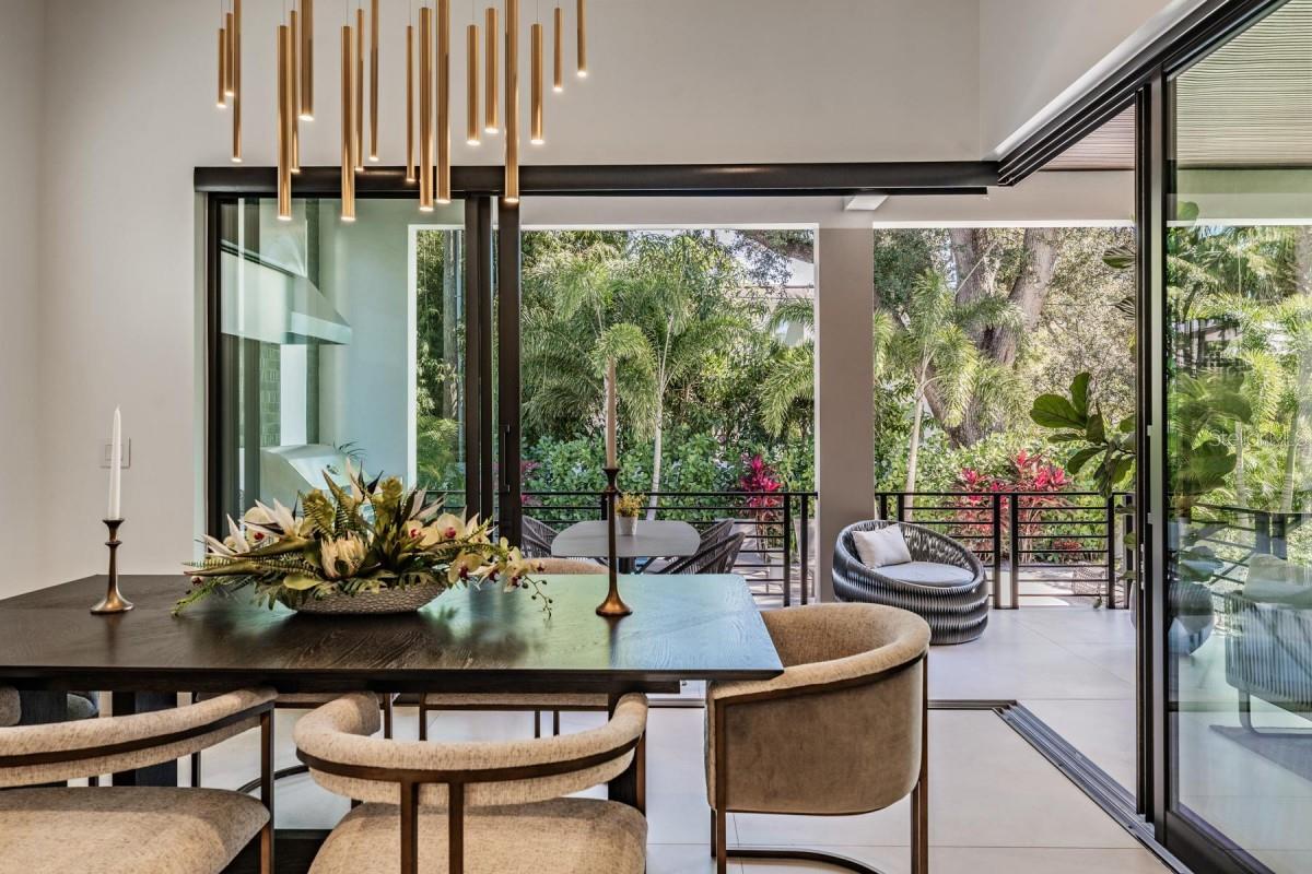 212 S RENELLIE DRIVE