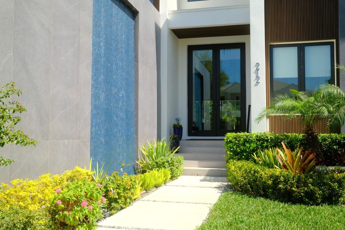 212 S RENELLIE DRIVE