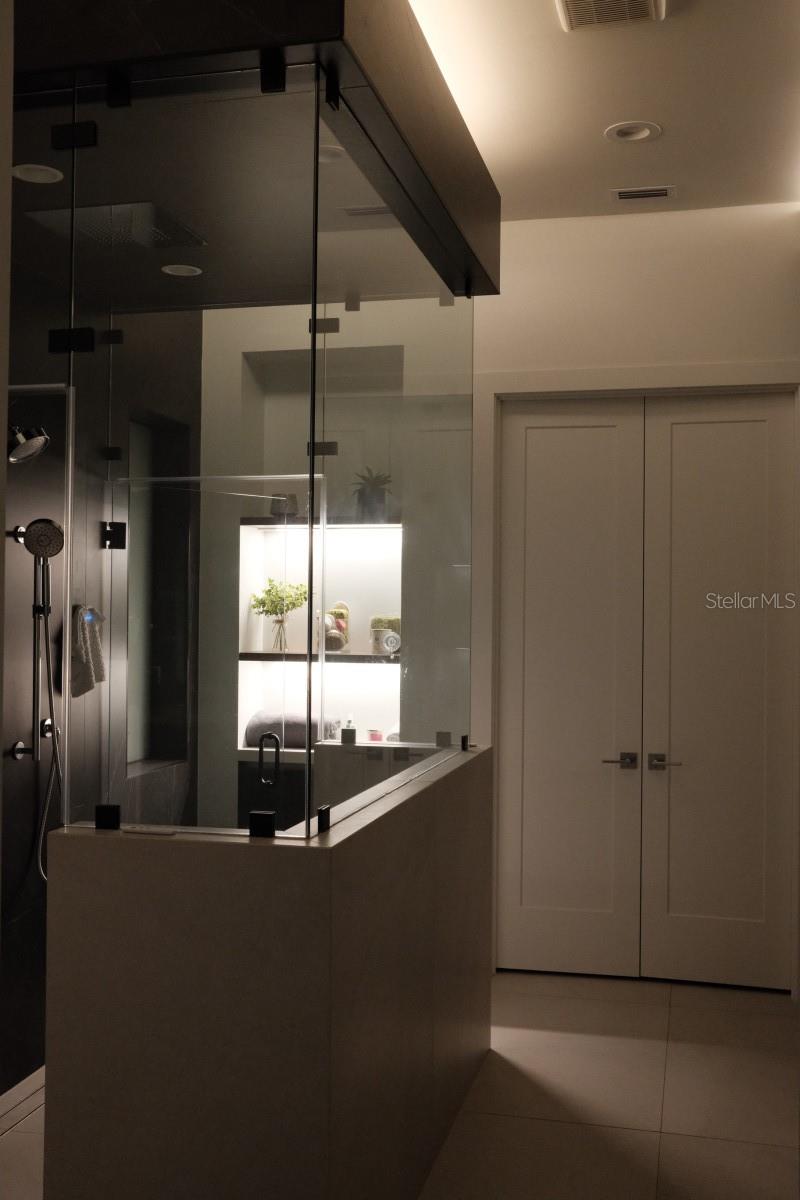 BEACH PARK ANNEX - Residential