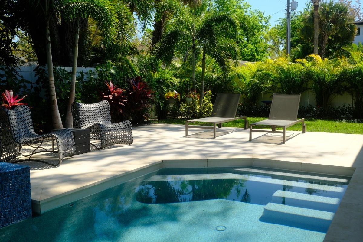 212 S RENELLIE DRIVE