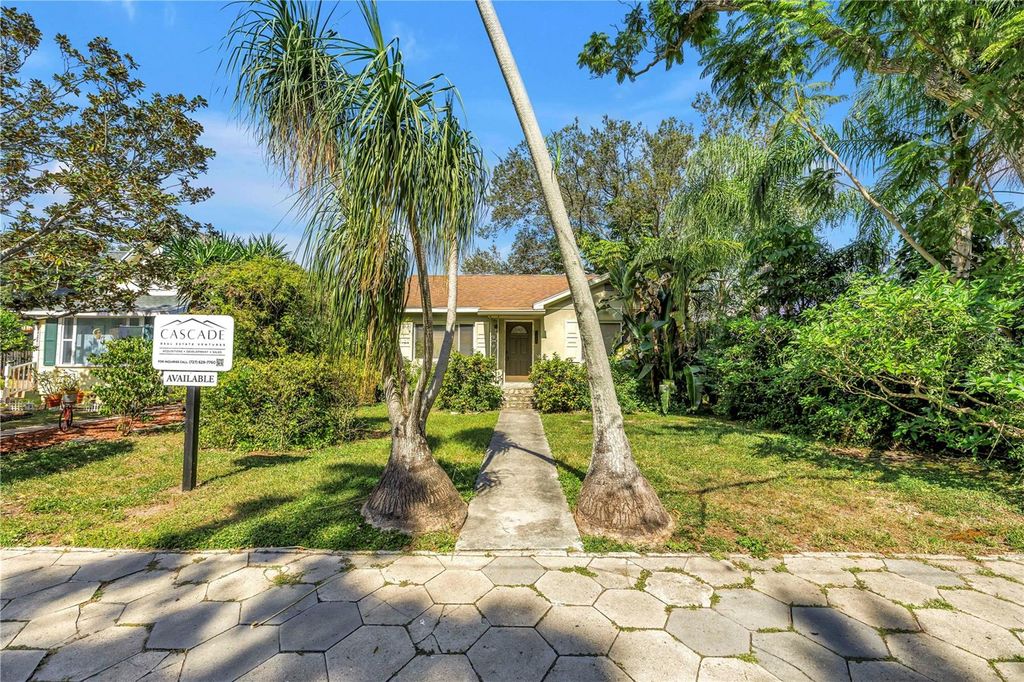 Photo of 1211 16th Avenue N, St Petersburg, FL 33704 (MLS # TB8441253)